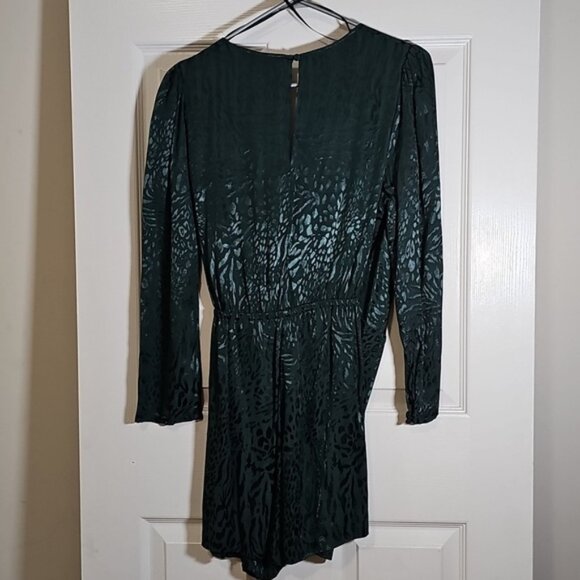 H&M Emerald Green Leopard Wrap Long Sleeve Shorts Romper Size 6 - Picture 4 of 9